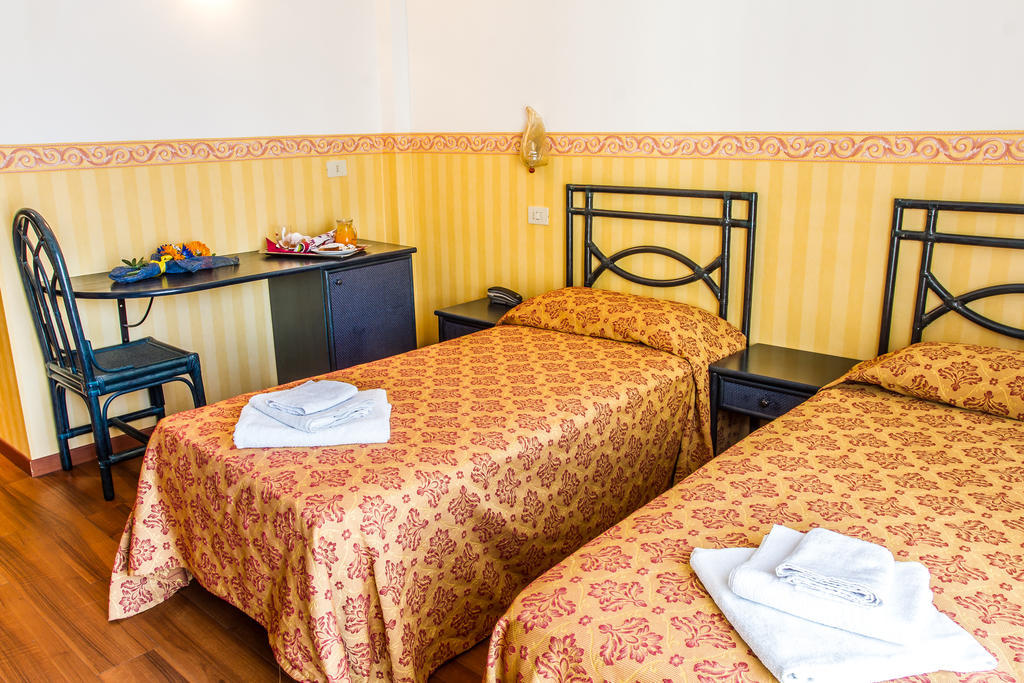 Hotel Consul - Family Hotel Riccione Room photo
